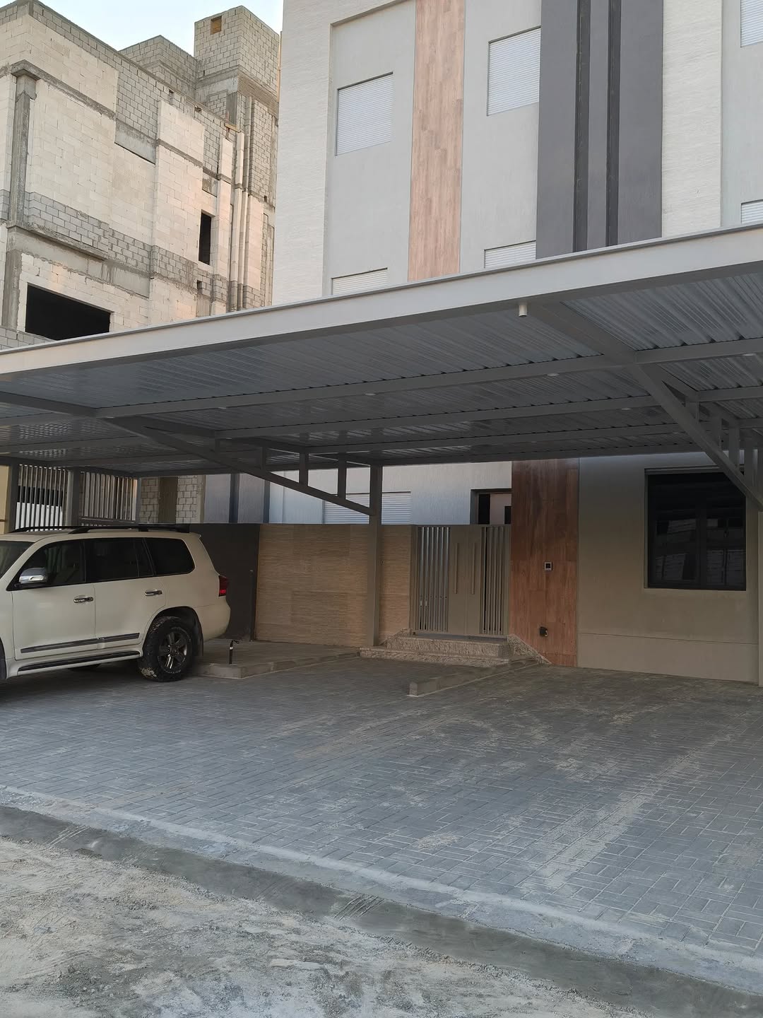 مضلات منزلية للسيارات با احجام وتصاميم مختلفة حسب طلب العميل