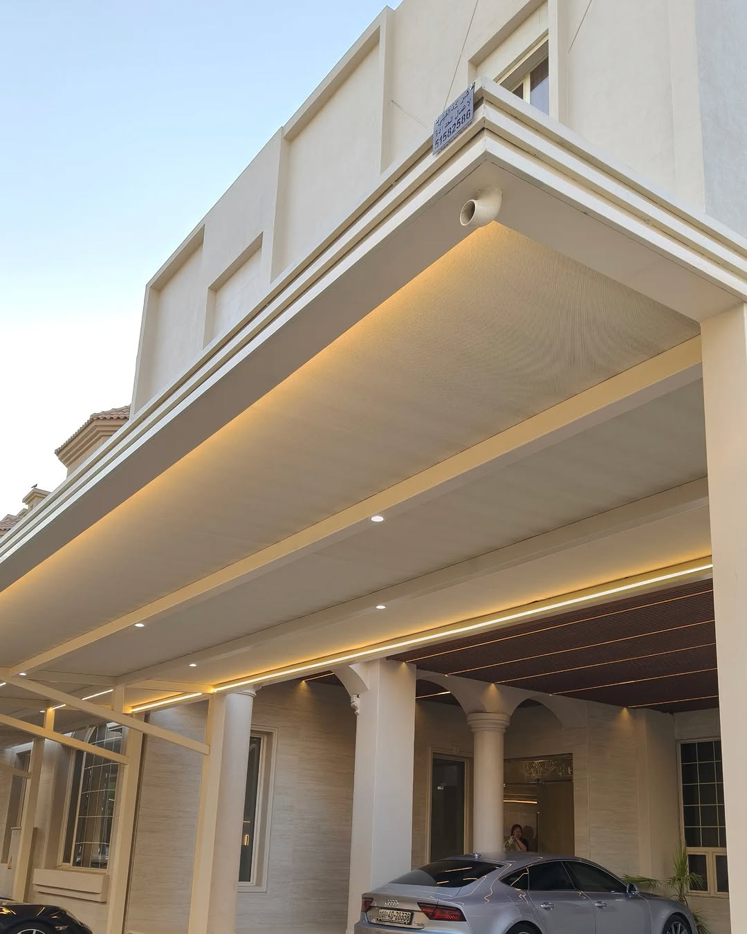 تركيبة مضلات خارجية في حدائق المنازل