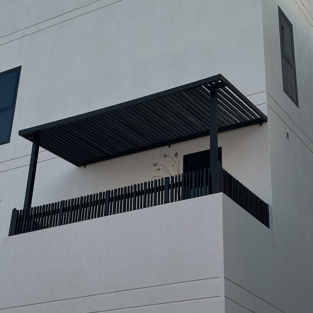 تركيبة مضلات خارجية في حدائق المنازل