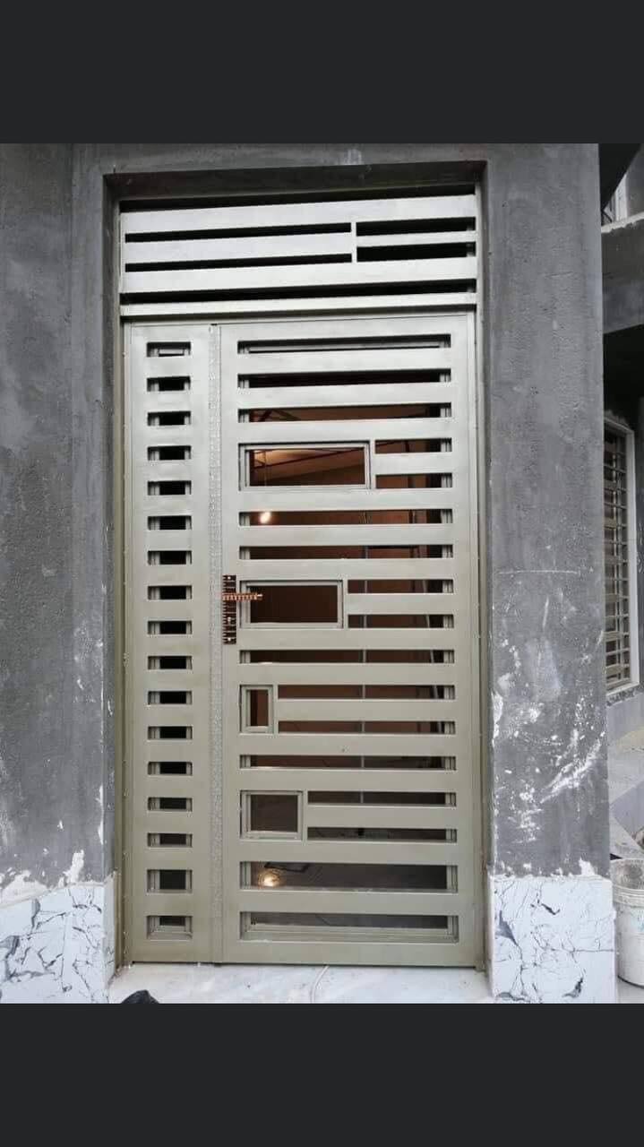 اعمالنا في صناعة الابواب وتركيبها