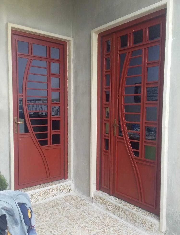 اعمالنا في صناعة الابواب وتركيبها